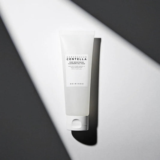SKIN 1004 - Gel-mousse nettoyant illuminateur à la centella asiatica de Madagascar - Gel Nettoyant Illuminateur