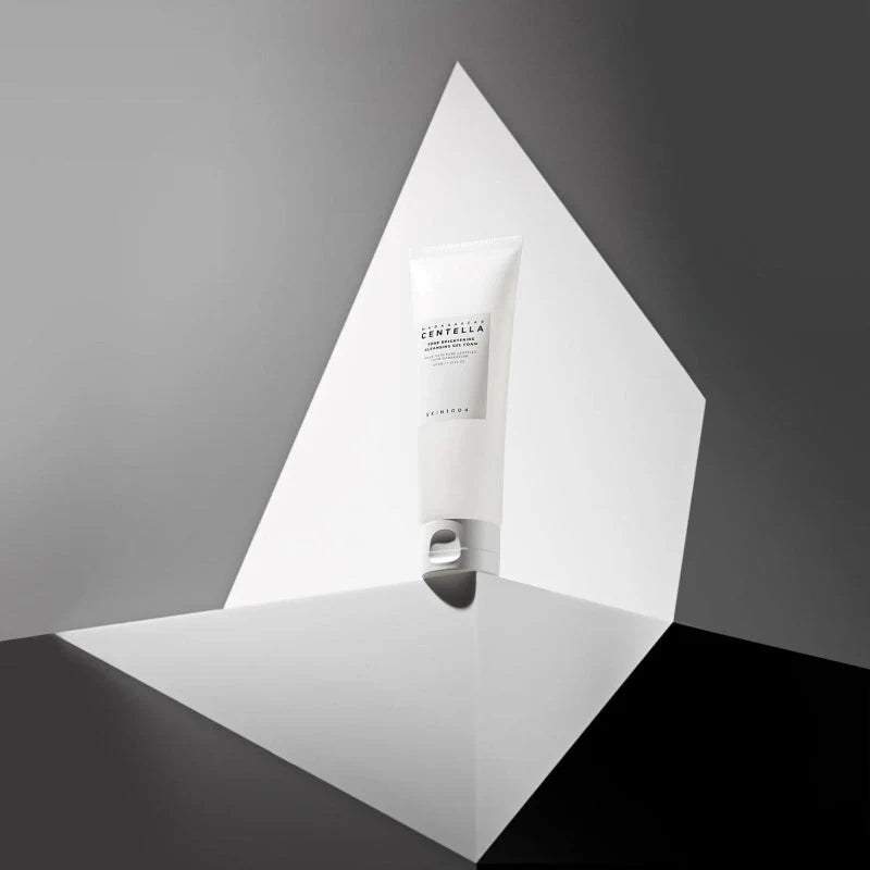 SKIN 1004 - Gel-mousse nettoyant illuminateur à la centella asiatica de Madagascar - Gel Nettoyant Illuminateur
